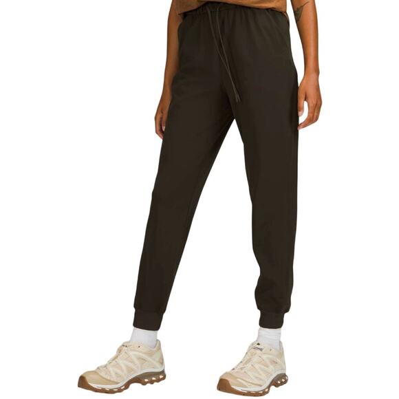 Lululemon Stretch High-Rise Jogger Relaxed Luxtreme Zip Pockets Dark Olive 6 - Picture 1 of 5
